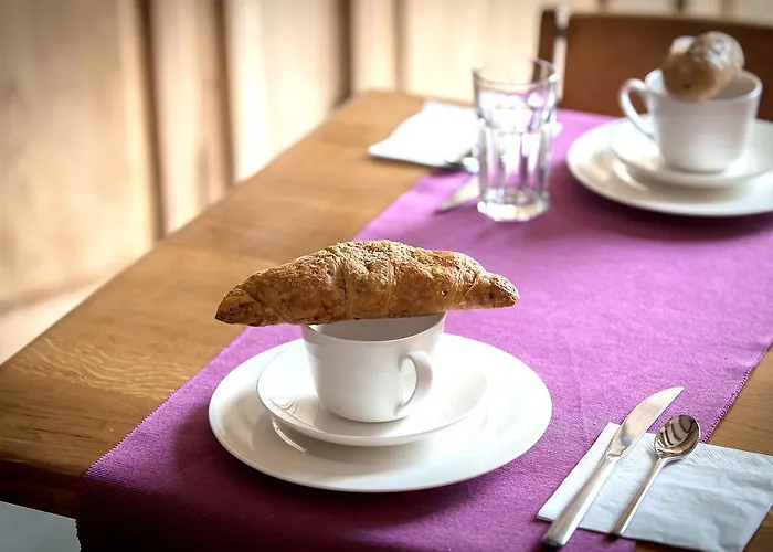 La Commanderie Πανσιόν